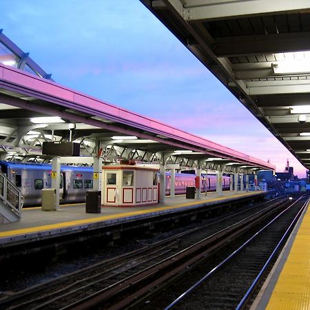 ניו יורק Howard Johnson By Wyndham Jamaica Ny Near Airtrain Jfk מראה חיצוני תמונה
