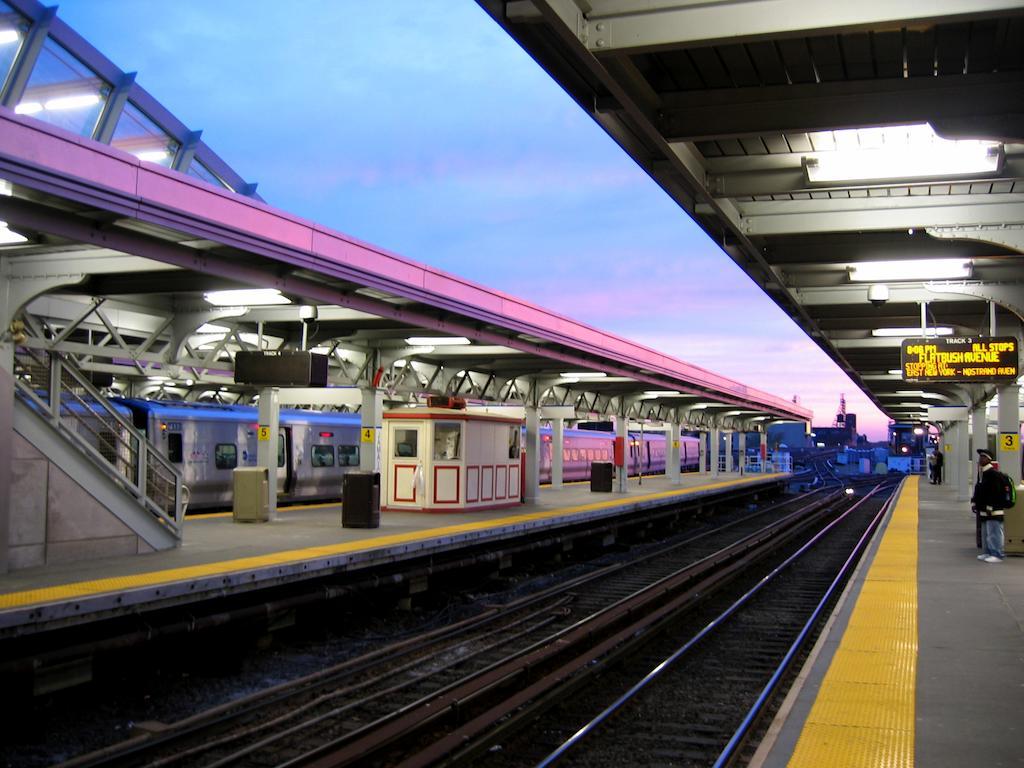 ניו יורק Howard Johnson By Wyndham Jamaica Ny Near Airtrain Jfk מראה חיצוני תמונה