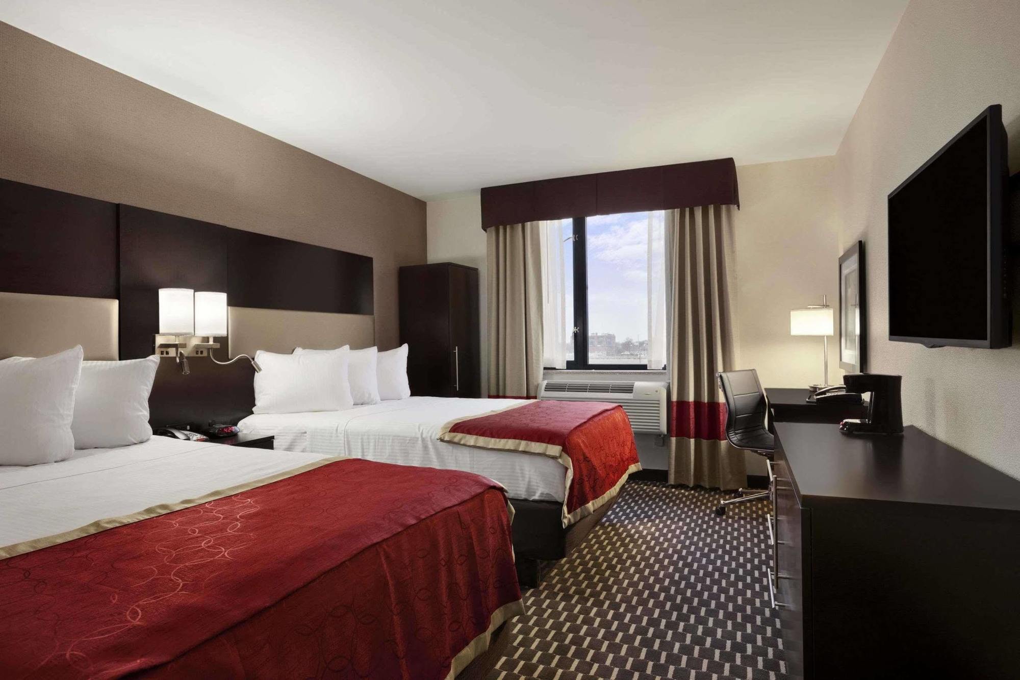 ניו יורק Howard Johnson By Wyndham Jamaica Ny Near Airtrain Jfk מראה חיצוני תמונה