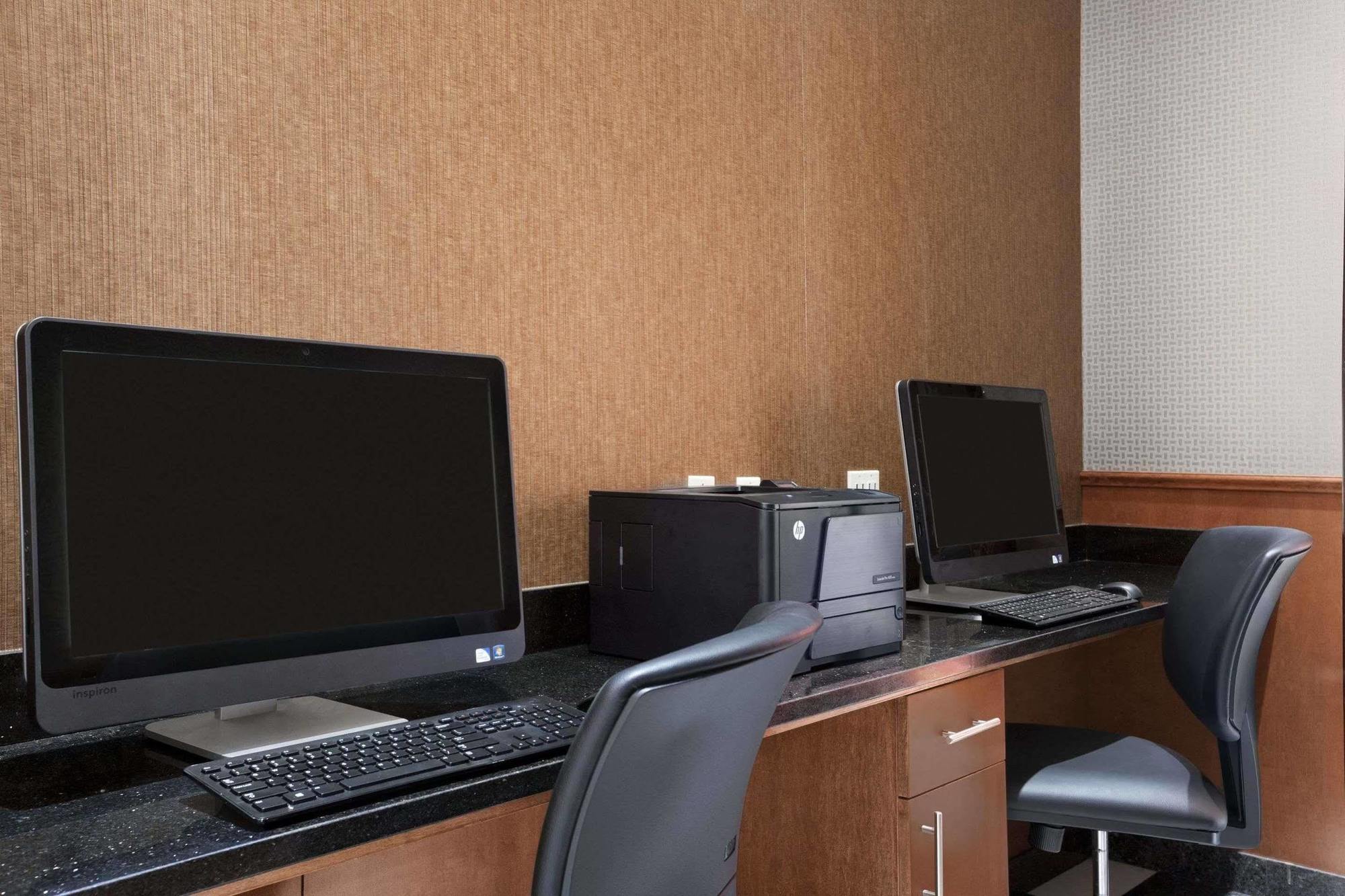 ניו יורק Howard Johnson By Wyndham Jamaica Ny Near Airtrain Jfk מראה חיצוני תמונה