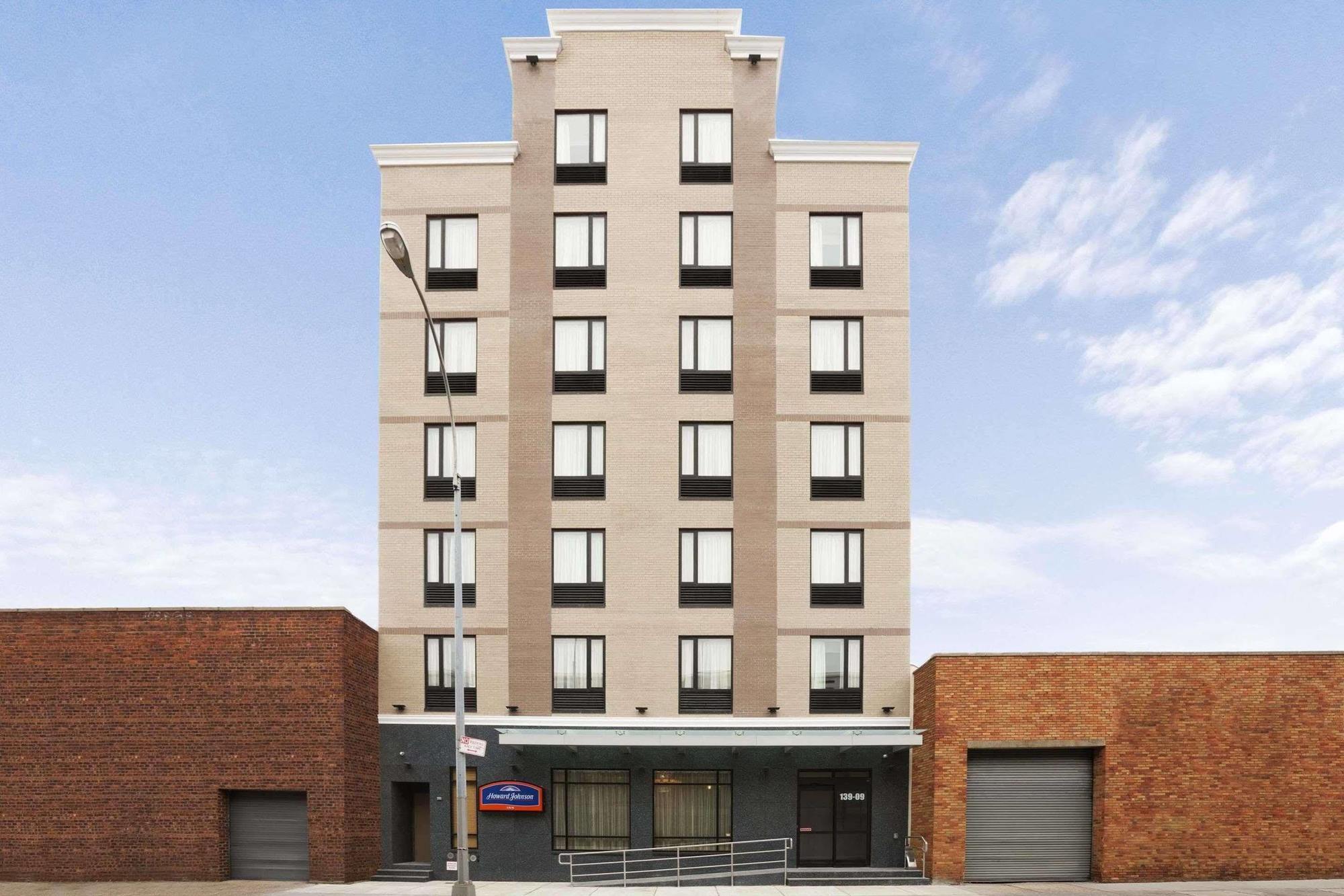 ניו יורק Howard Johnson By Wyndham Jamaica Ny Near Airtrain Jfk מראה חיצוני תמונה